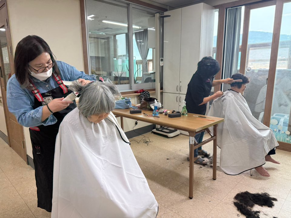 25. 10. 21.(화) 이미용 자원봉사